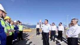 李克強在廣東考察時(shí)強調 在改革開(kāi)放上勇于探索 為...